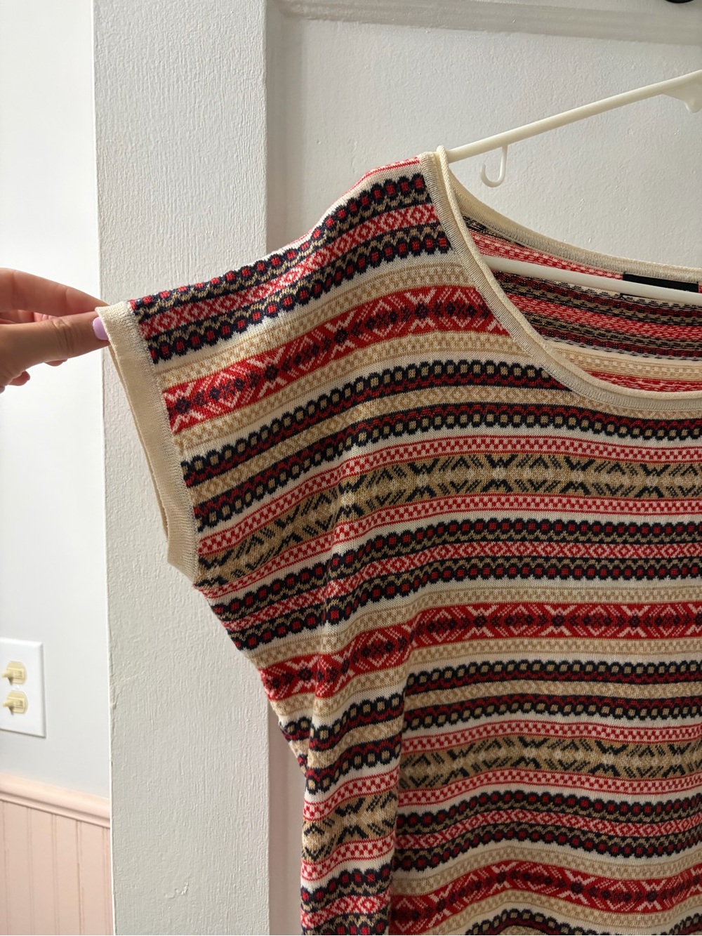 Patterned Knit Top - Picture 2 of 5